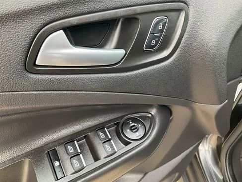 Used 2017 Ford C-MAX SE image 5