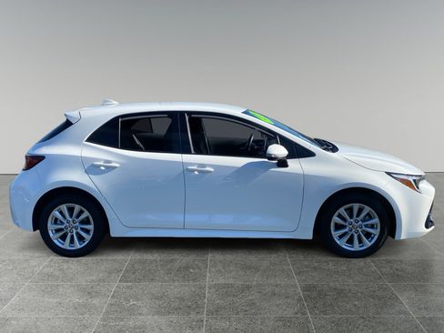 Used 2024 Toyota Corolla SE w/ SE Package FWD image 6