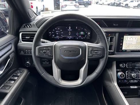 Certified 2024 GMC Yukon Denali w/ LPO, Illumination Package AWD/4WD image 30