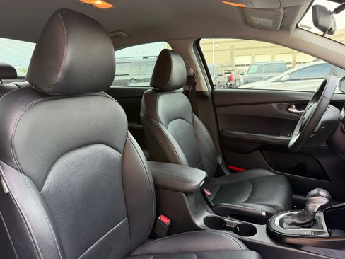 Used 2019 Kia Forte EX FWD image 18