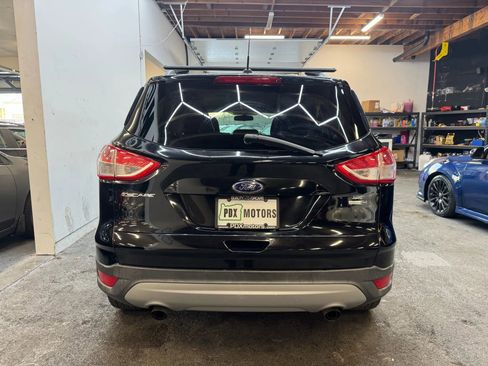 Used 2016 Ford Escape SE image 7