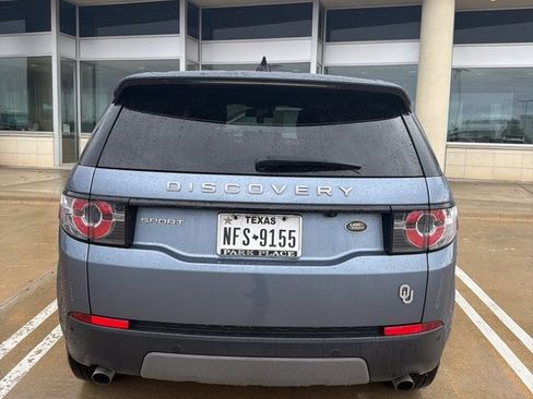 Used 2019 Land Rover Discovery Sport SE image 5