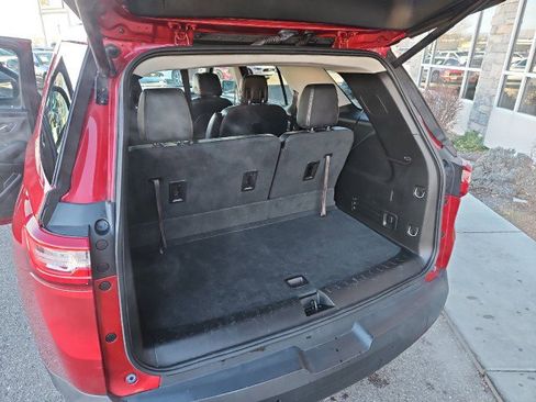 Used 2018 Chevrolet Traverse LT image 30