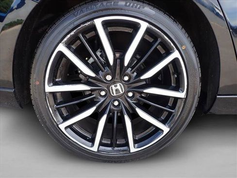 Used 2024 Honda Accord Touring image 7