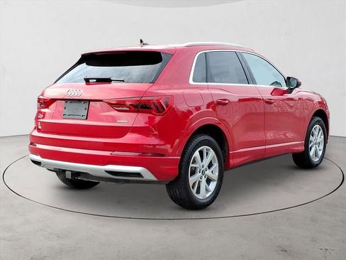 Used 2024 Audi Q3 2.0T Premium w/ Convenience Package image 5