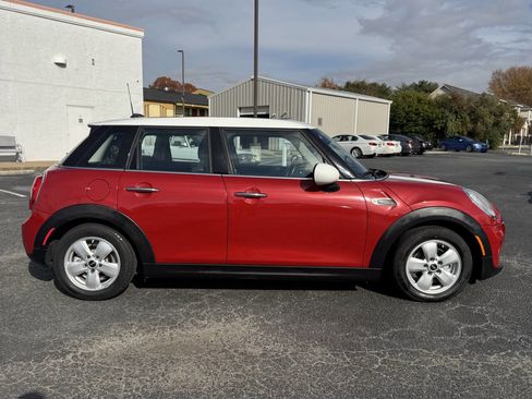 Used 2016 MINI Cooper 4-Door Hardtop image 7