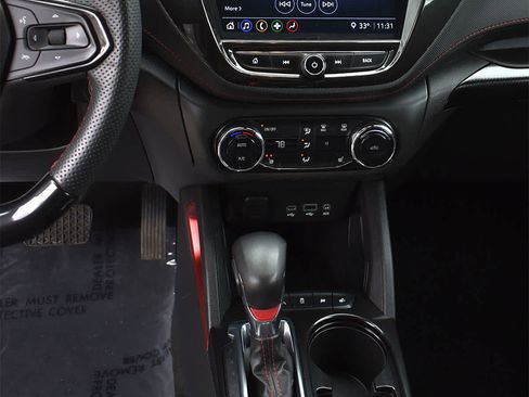 Used 2023 Chevrolet TrailBlazer RS w/ Convenience Package image 14