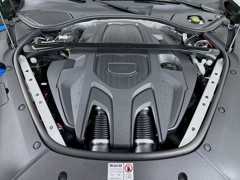 Certified 2025 Porsche Panamera 4 AWD/4WD image 31