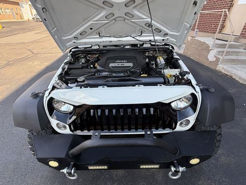 Used 2017 Jeep Wrangler Unlimited Sport w/ Quick Order Package 24S AWD/4WD image 32