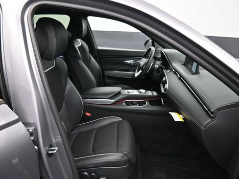 Used 2023 Genesis GV70 2.5T w/ Sport Prestige Package image 25