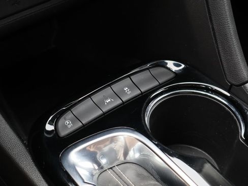 Used 2023 Buick Encore GX Preferred w/ Cold Weather Comfort Package FWD image 18