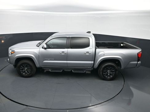 Used 2023 Toyota Tacoma SR5 w/ Technology Package AWD/4WD image 18