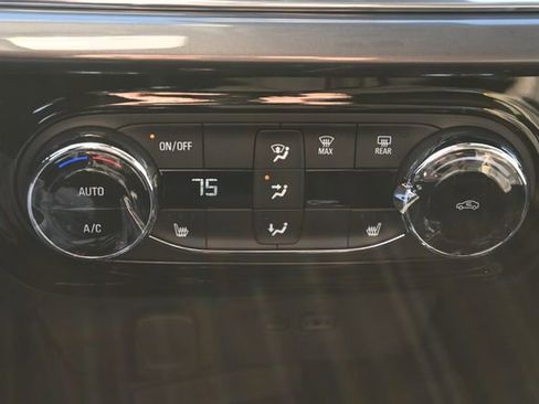 New 2026 Chevrolet Trax ACTIV w/ Sunroof Package image 18