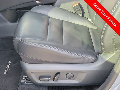 Used 2023 Nissan Rogue SL w/ SL Premium Package FWD image 18