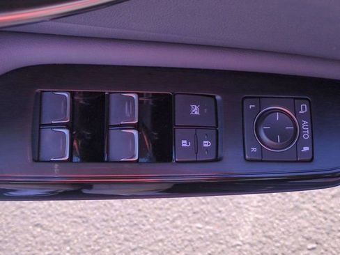 Used 2024 Lexus ES 300h 300h image 16