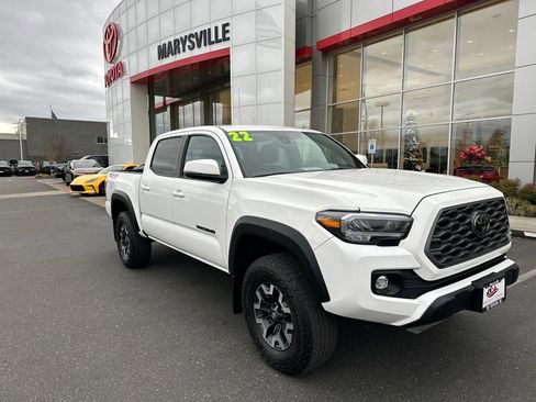 Certified 2022 Toyota Tacoma TRD Off-Road image 1
