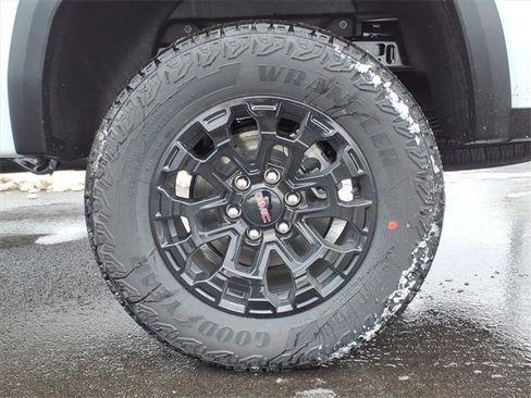 New 2026 GMC Canyon Elevation image 7