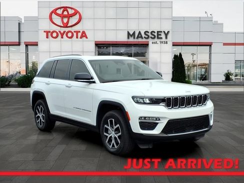 Used 2025 Jeep Grand Cherokee Limited w/ Luxury Tech Group II AWD/4WD image 1