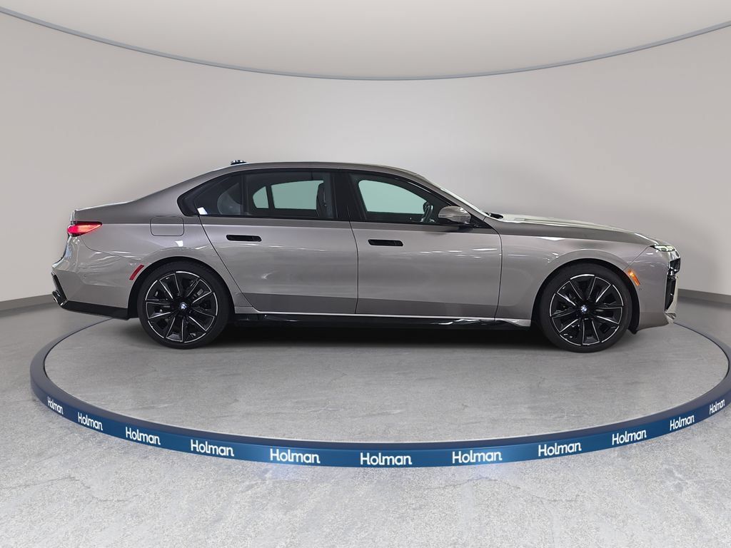 Used 2024 BMW 760i xDrive AWD/4WD image 6