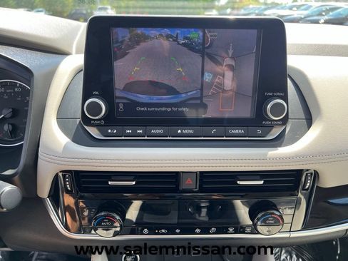 Certified 2023 Nissan Rogue SL AWD/4WD image 12