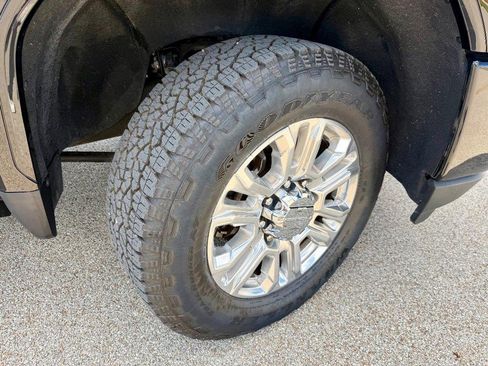 Used 2023 GMC Sierra 2500 Denali image 10