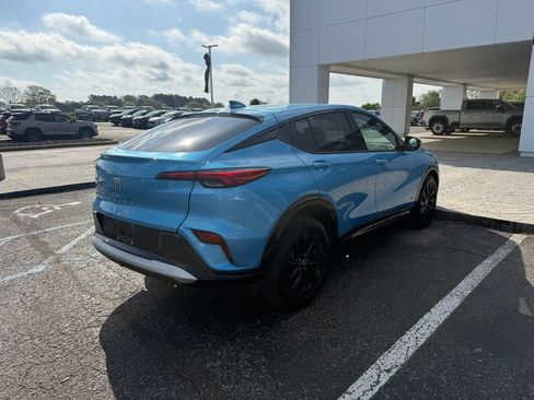 Used 2025 Buick Envista Sport Touring image 4