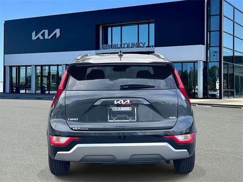New 2025 Kia Niro SX image 5