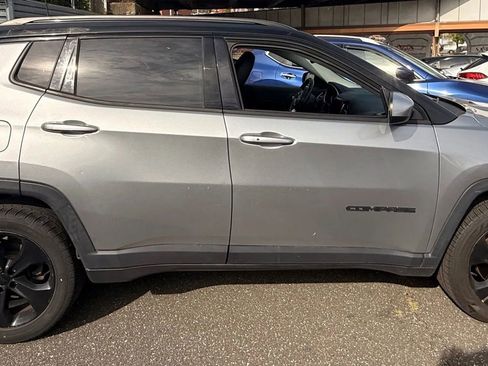 Used 2019 Jeep Compass Latitude image 4