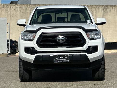 Used 2020 Toyota Tacoma SR image 10