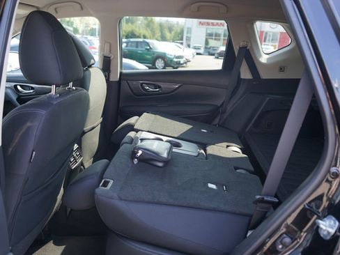 Used 2019 Nissan Rogue SV image 27