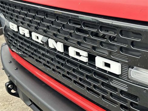 Used 2022 Ford Bronco Wildtrak image 8