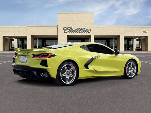 Used 2022 Chevrolet Corvette Stingray Premium Cpe w/ Z51 Performance Package RWD image 5
