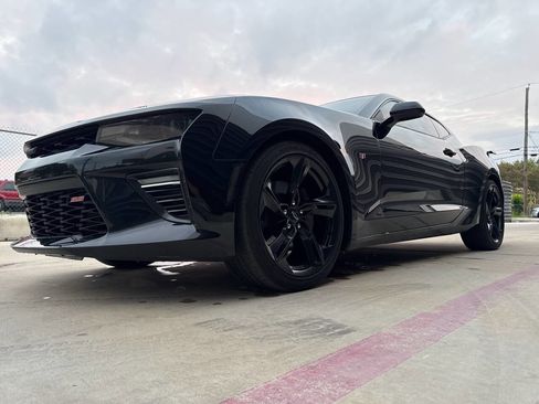 Used 2018 Chevrolet Camaro SS image 23