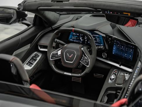 Used 2024 Chevrolet Corvette Z06 RWD image 55