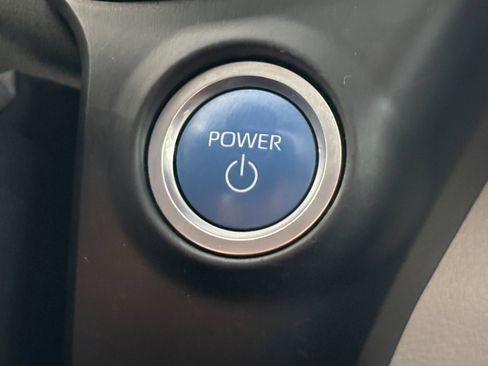 Used 2023 Toyota Sienna XLE FWD image 7