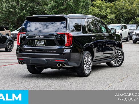 Used 2023 GMC Yukon Denali Ultimate AWD/4WD image 6