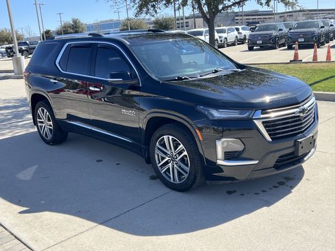 Used 2023 Chevrolet Traverse High Country w/ LPO, Floor Liner Package image 2