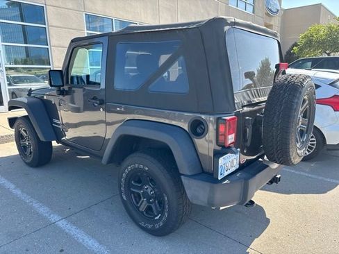 Used 2016 Jeep Wrangler Sport AWD/4WD image 3