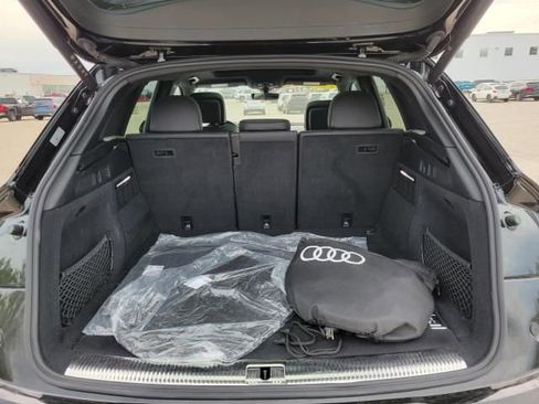 Used 2024 Audi Q5 e Prestige w/ Prestige Package AWD/4WD image 8