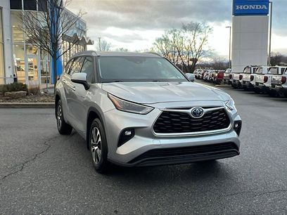 Used 2021 Toyota Highlander XLE