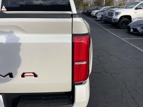 Used 2024 Toyota Tacoma TRD Sport image 18