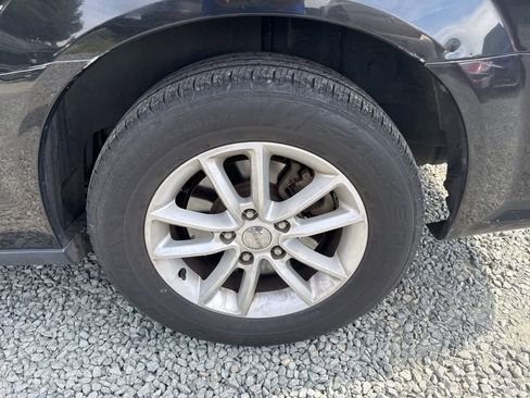 Used 2016 Dodge Grand Caravan SXT image 10