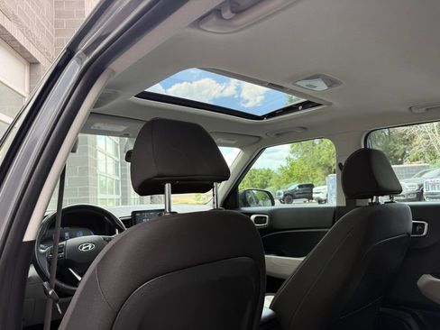 Used 2023 Hyundai Venue SEL w/ Cargo Package FWD image 34