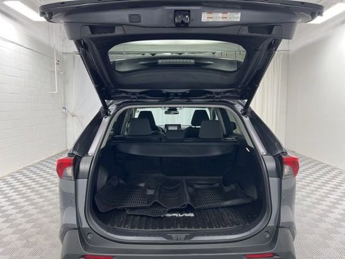 Used 2022 Toyota RAV4 XLE w/ Convenience Package image 8