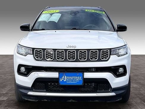 Used 2025 Jeep Compass Limited AWD/4WD image 3