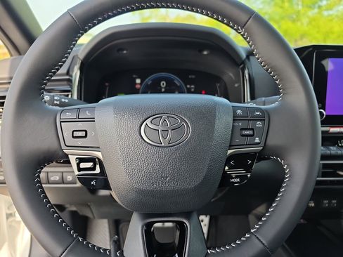 New 2026 Toyota Camry SE FWD image 13