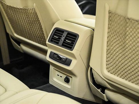 Certified 2022 Audi Q5 2.0T Premium Plus w/ Premium Plus Package image 18