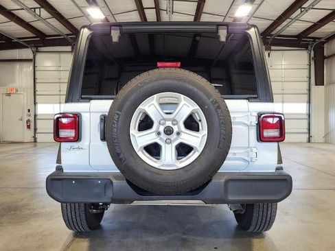 Used 2023 Jeep Wrangler Unlimited Sport AWD/4WD image 4