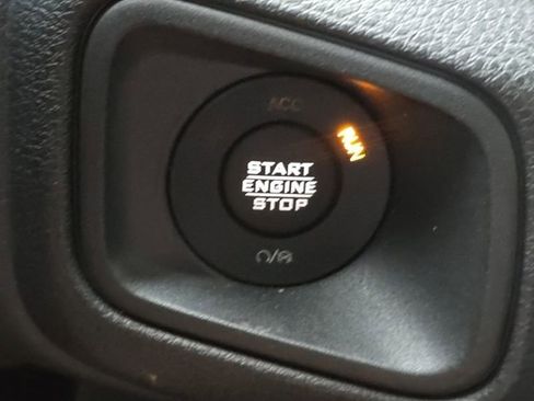 Used 2024 Jeep Wrangler Willys image 19