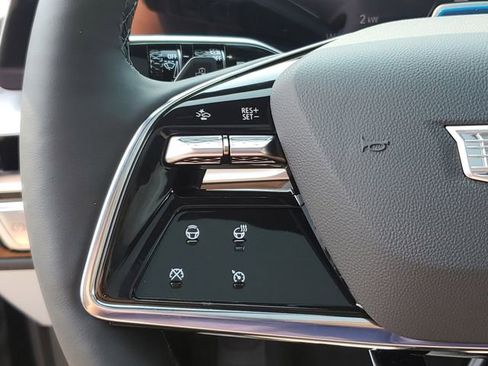 New 2025 Cadillac Lyriq Luxury w/ LPO, Floor Liner Package image 11